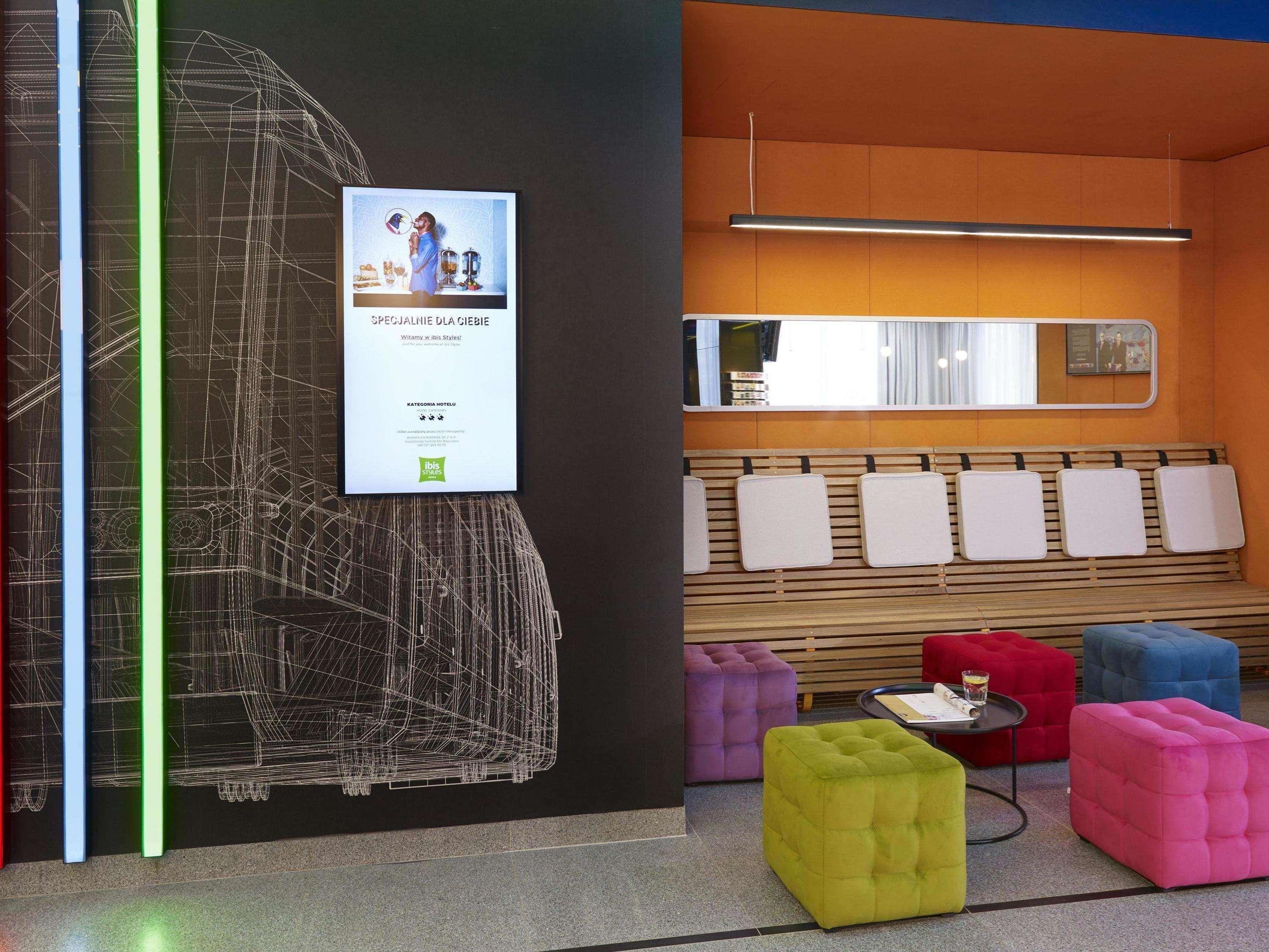 Ibis Styles Warszawa City Экстерьер фото