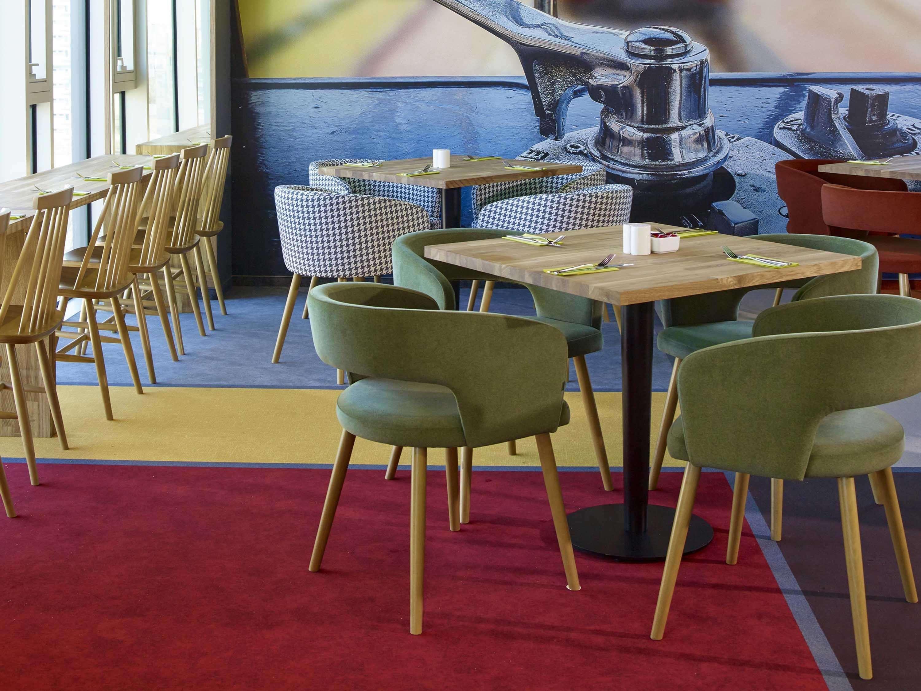 Ibis Styles Warszawa City Экстерьер фото